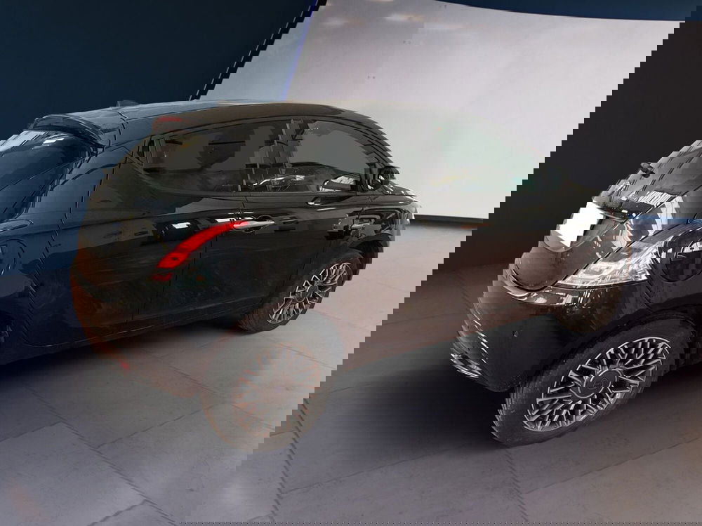 Lancia Ypsilon usata a Torino (4)