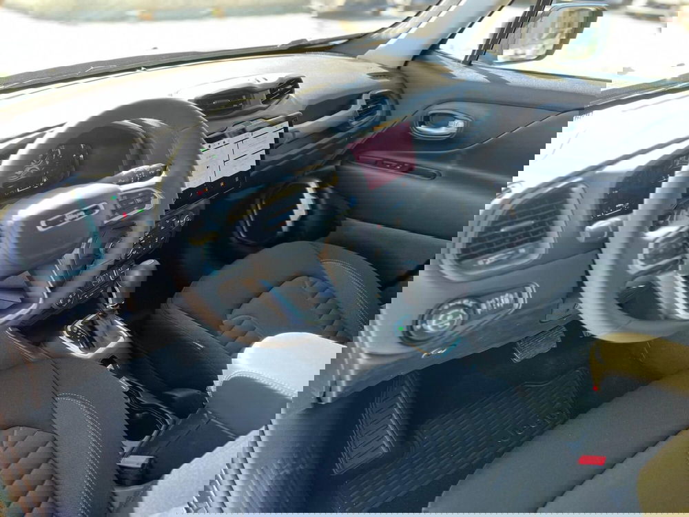 Jeep Renegade nuova a Matera (14)