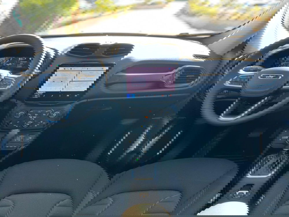 Jeep Renegade nuova a Matera (16)