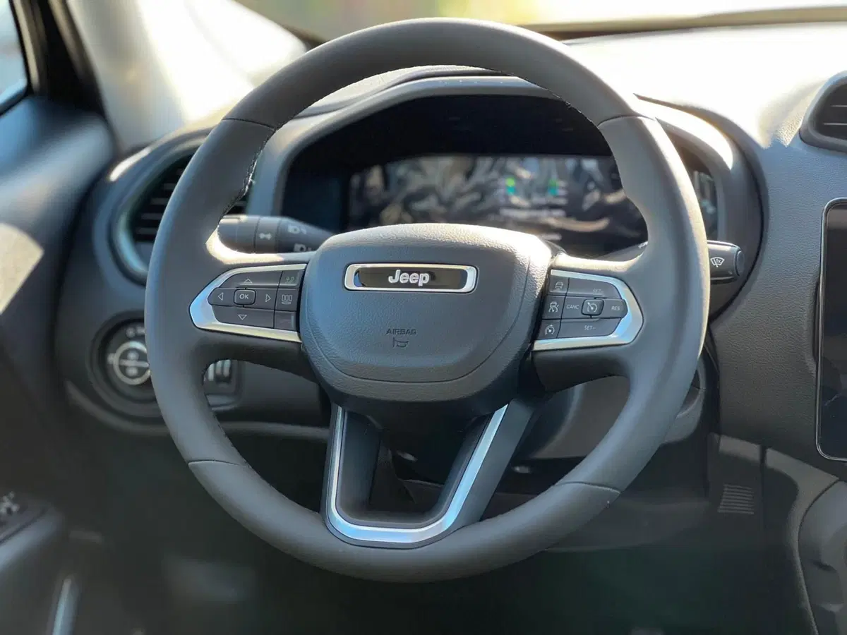 Jeep Renegade nuova a Matera (17)