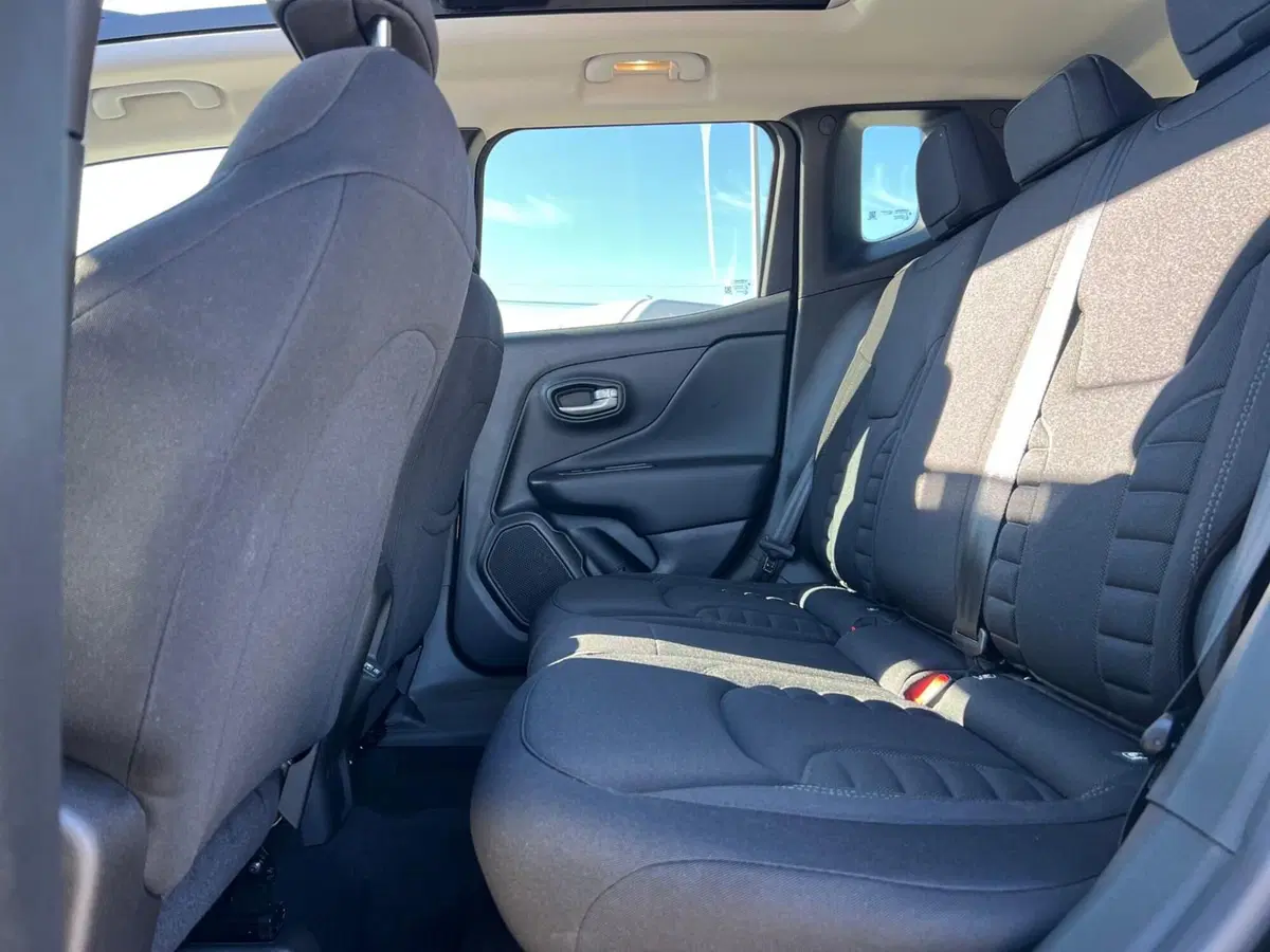 Jeep Renegade nuova a Matera (20)
