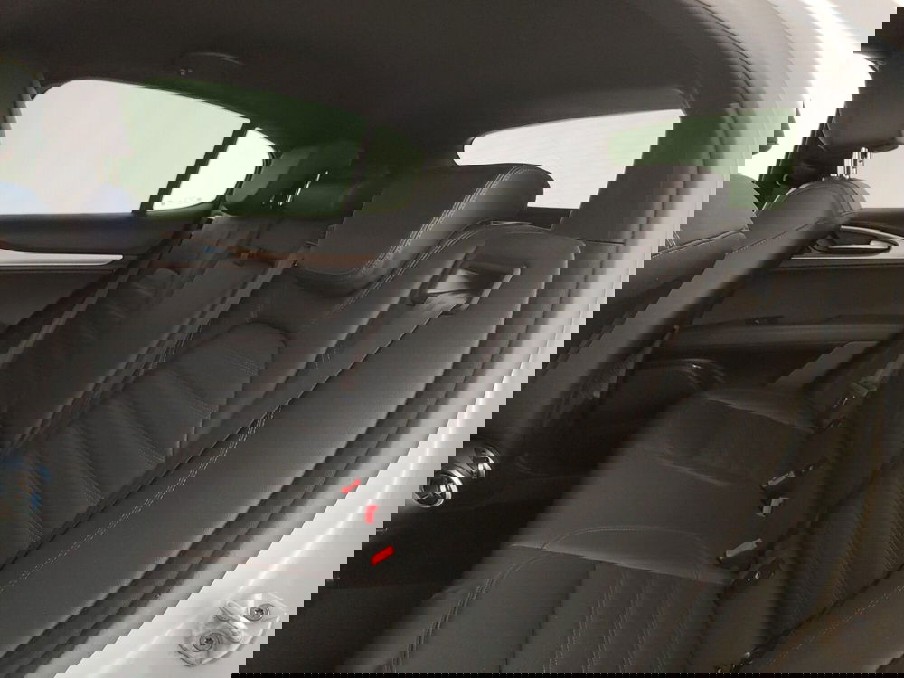 Alfa Romeo Stelvio usata a Caserta (20)