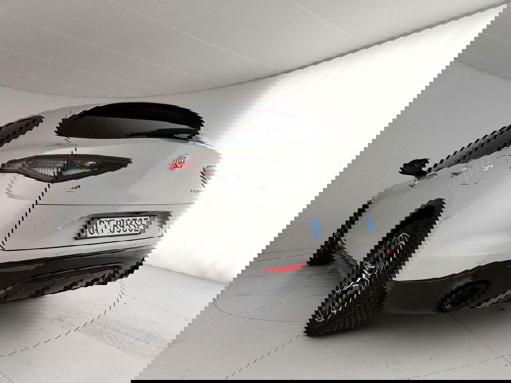 Alfa Romeo Stelvio usata a Caserta (9)