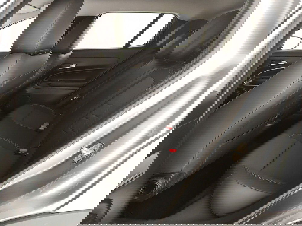 Jeep Avenger usata a Caserta (19)