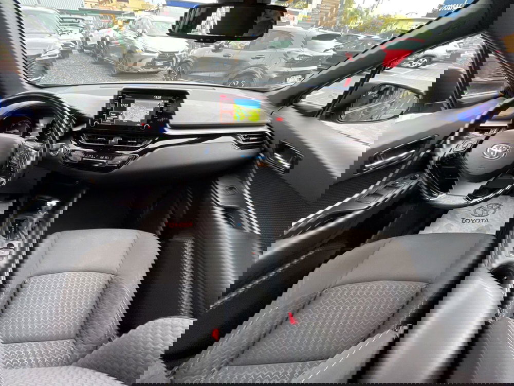 Toyota Toyota C-HR usata a Catania (10)