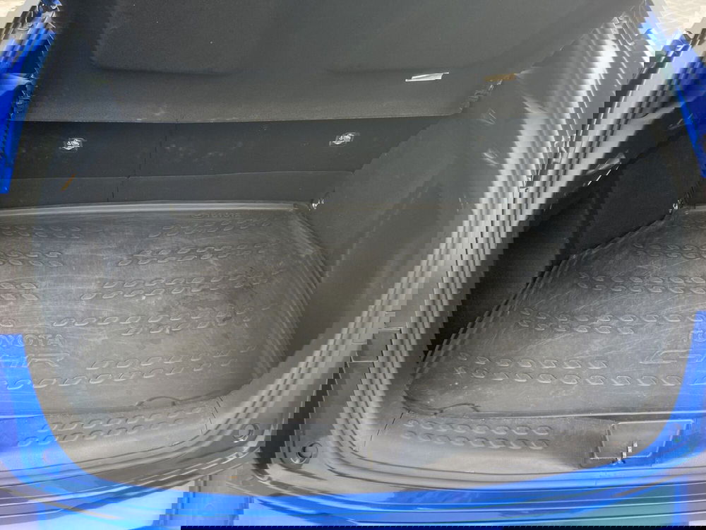 Toyota Toyota C-HR usata a Catania (7)