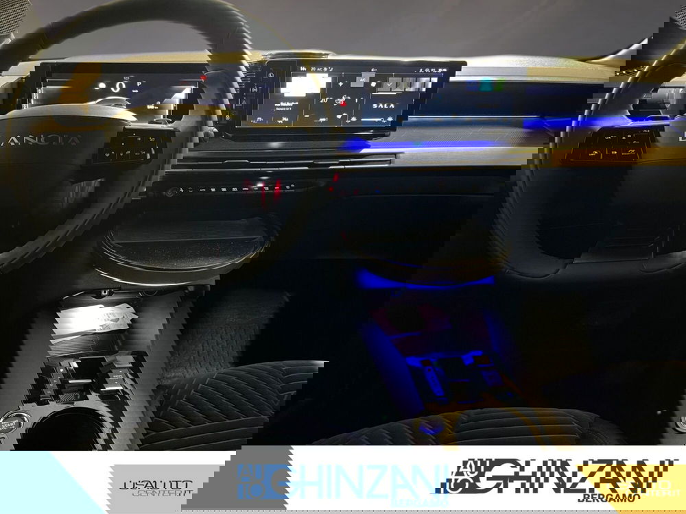 Lancia Ypsilon usata a Bergamo (9)