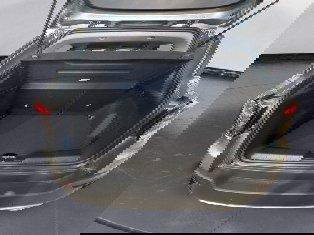 Jeep Avenger nuova a Caltanissetta (14)