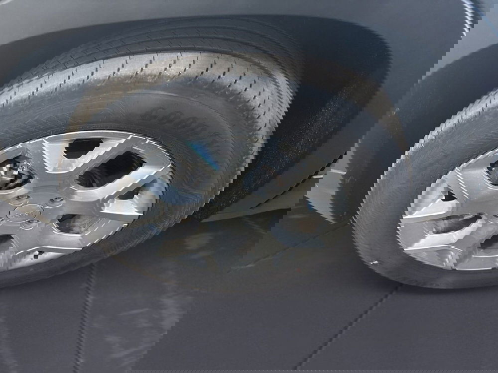 Jeep Avenger nuova a Caltanissetta (15)