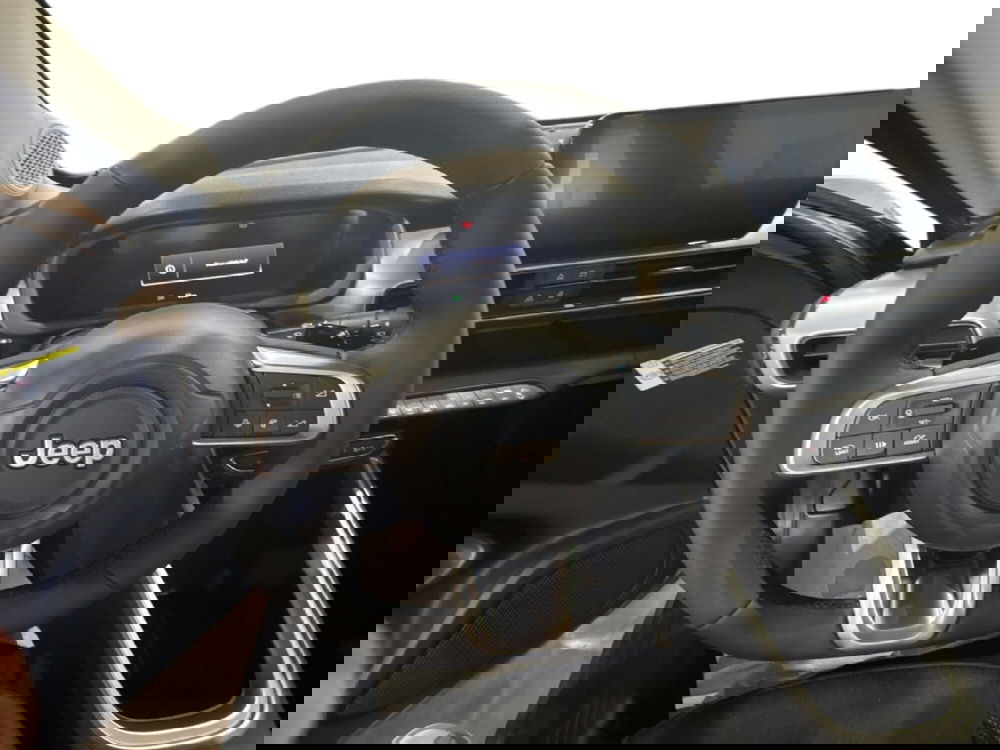 Jeep Avenger nuova a Caltanissetta (20)