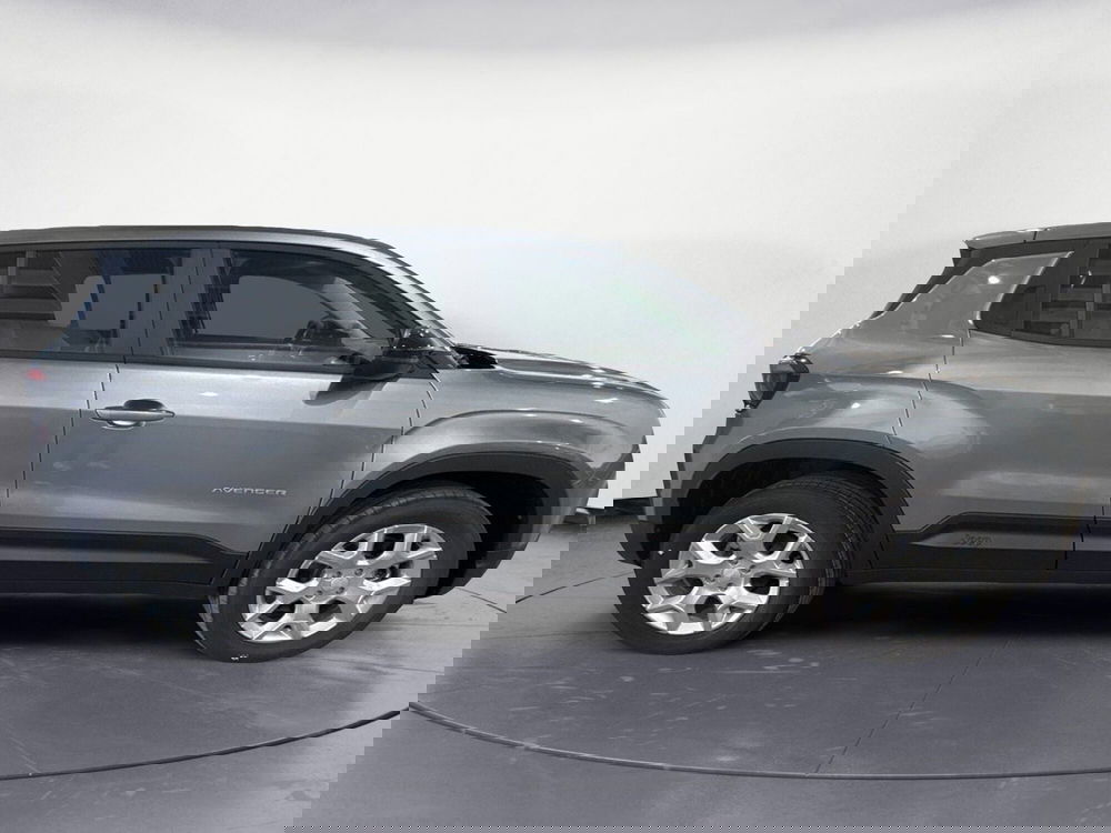 Jeep Avenger nuova a Caltanissetta (7)