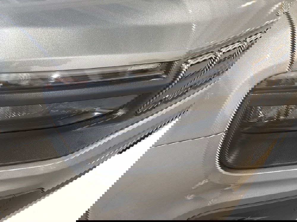 Jeep Avenger nuova a Caltanissetta (9)