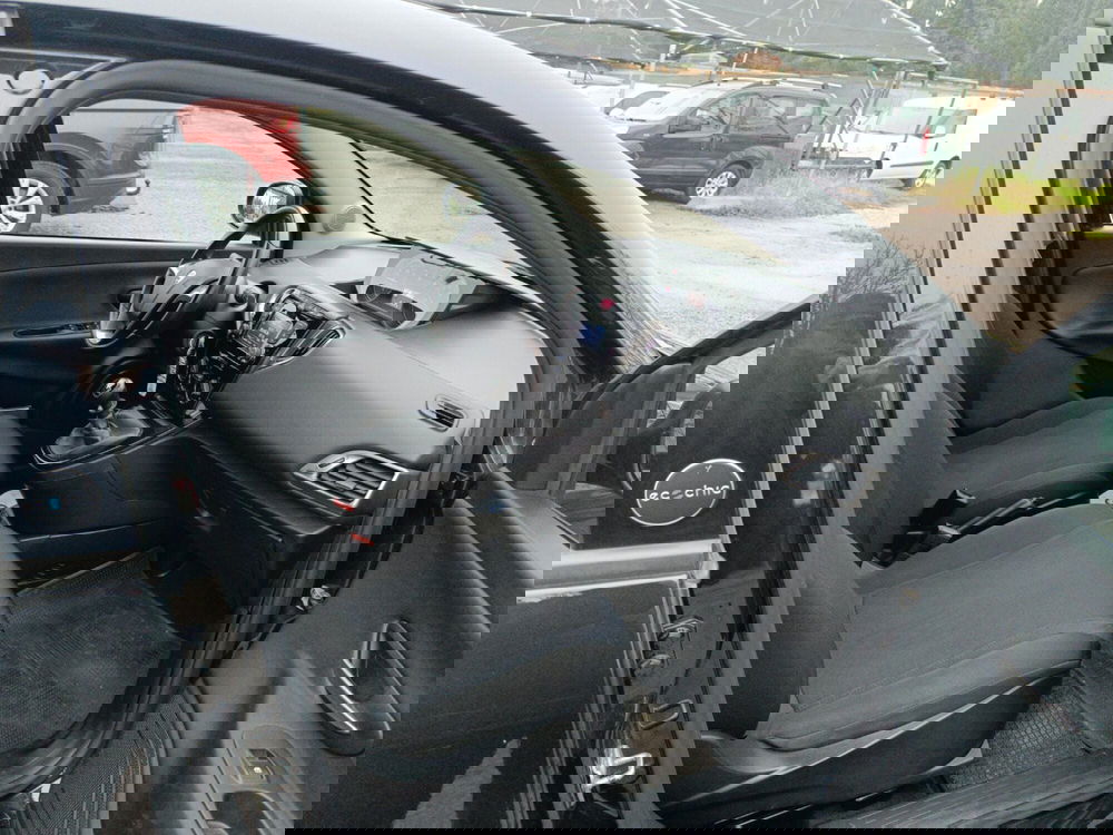 Lancia Ypsilon usata a Bologna (7)