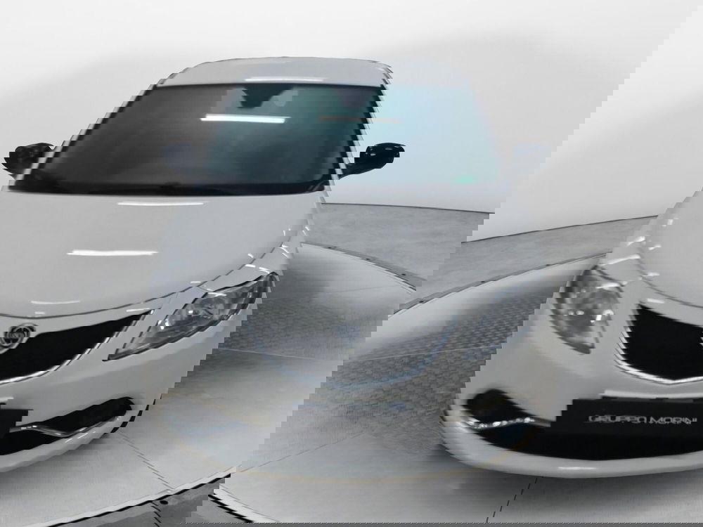 Lancia Ypsilon usata a Bologna (2)