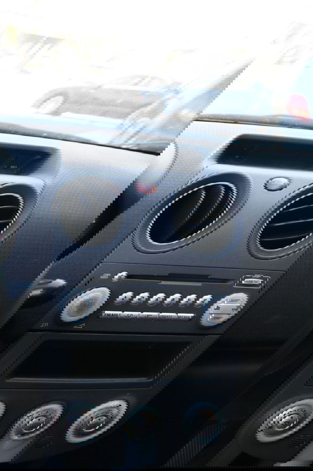 Mitsubishi Colt usata a Pordenone (11)