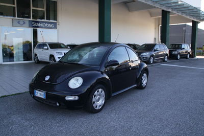 Volkswagen New Beetle 1.6 del 2003 usata a Pordenone