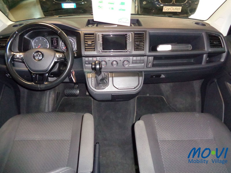 Volkswagen Multivan usata a Torino (10)
