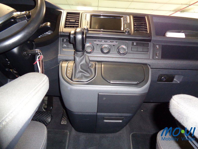 Volkswagen Multivan usata a Torino (12)