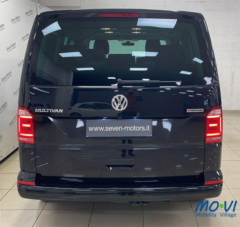 Volkswagen Multivan usata a Torino (5)