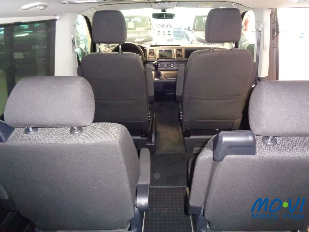 Volkswagen Multivan usata a Torino (8)