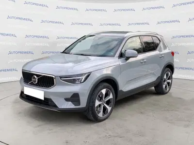 Volvo XC40 B3 automatico Core N1 nuova a Como
