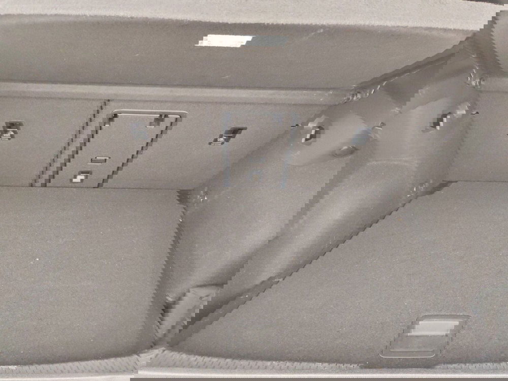 Volkswagen Golf usata a Massa-Carrara (16)