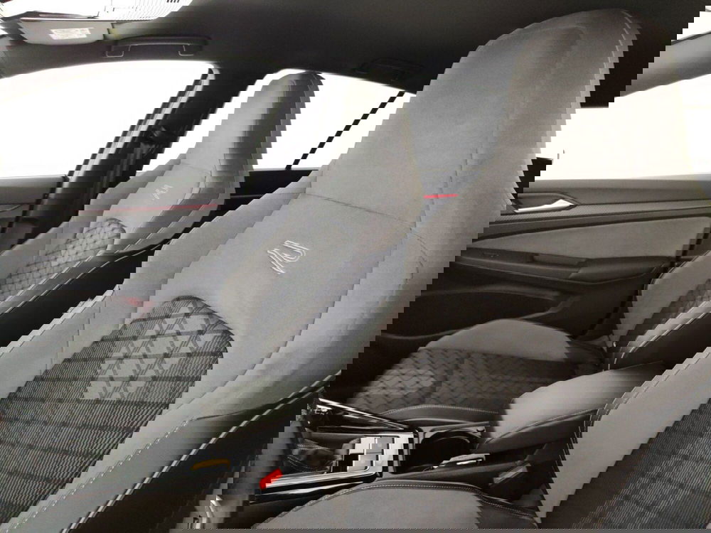 Volkswagen Golf usata a Massa-Carrara (9)