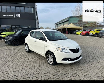 Lancia Ypsilon 1.2 69 CV 5 porte Gold del 2017 usata a Massarosa