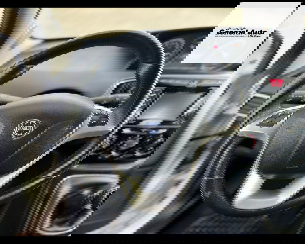 Lancia Ypsilon usata a Lucca (10)