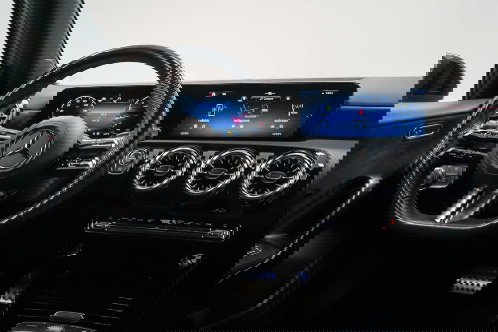 Mercedes-Benz Classe A usata a Varese (11)