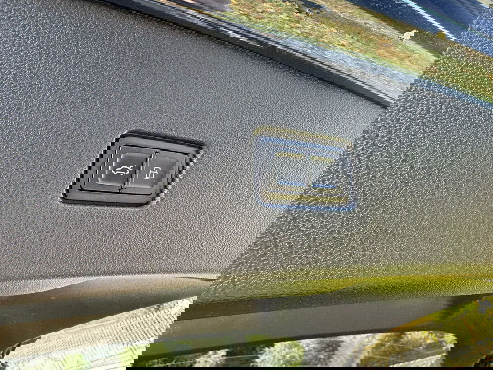 Audi Q8 usata a Salerno (14)