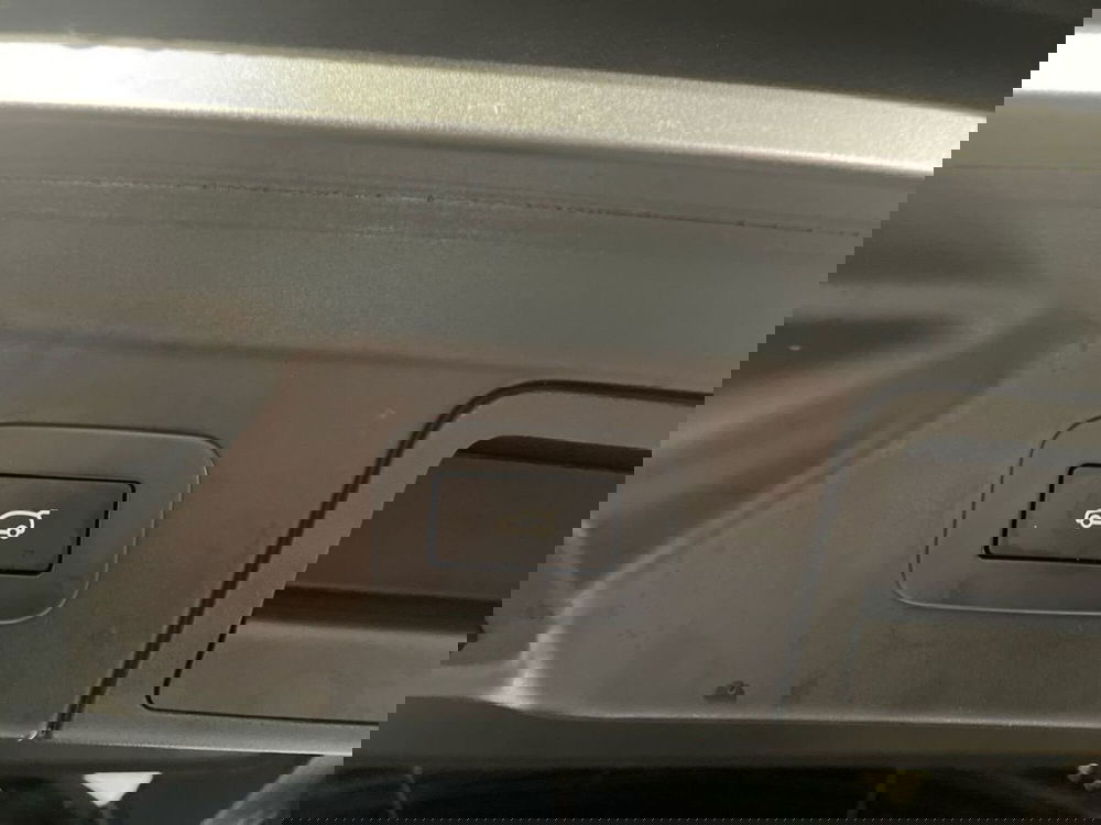 Land Rover Range Rover Velar usata a Firenze (16)