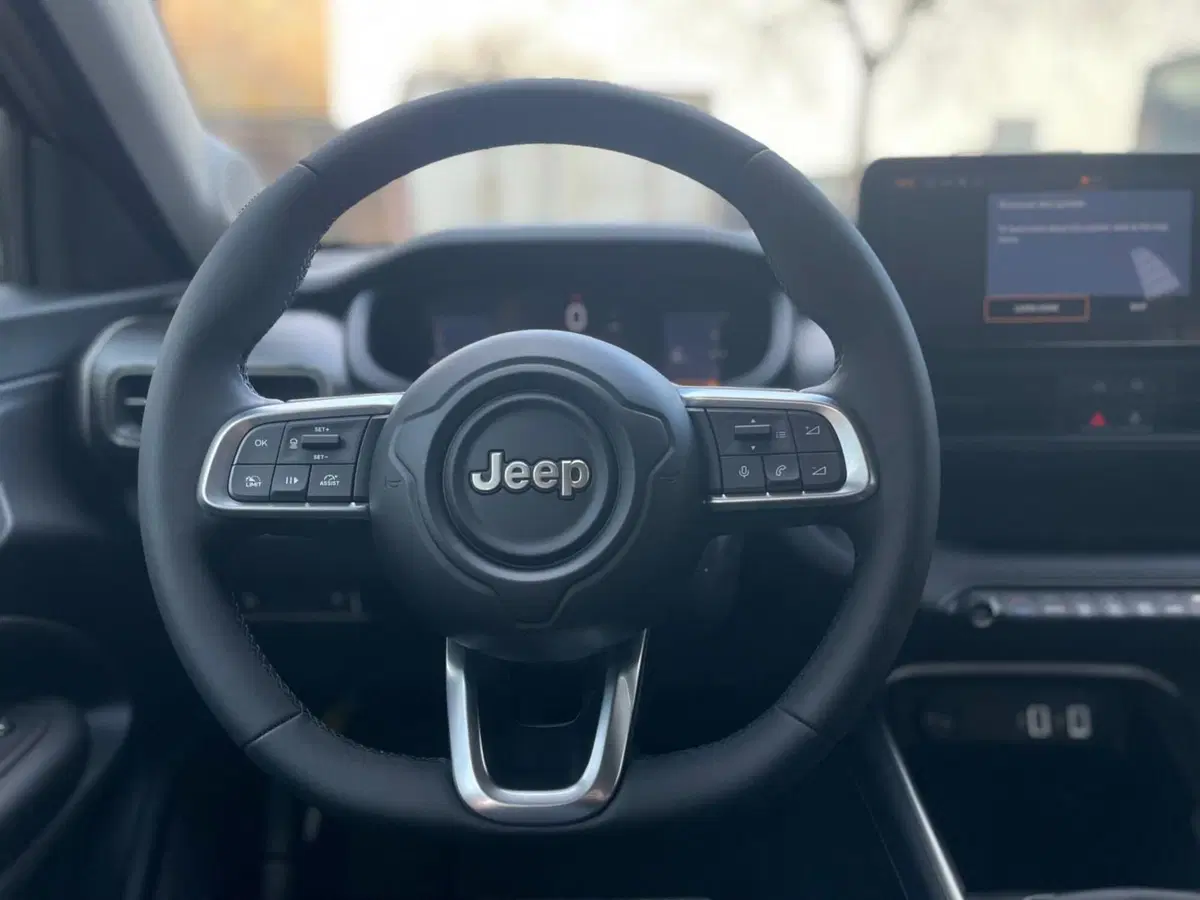 Jeep Avenger nuova a Ancona (10)