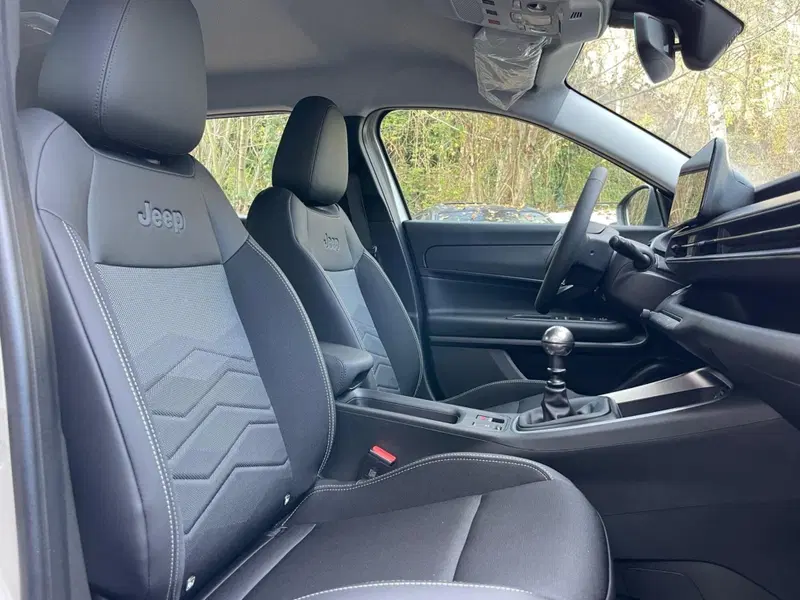 Jeep Avenger nuova a Ancona (13)