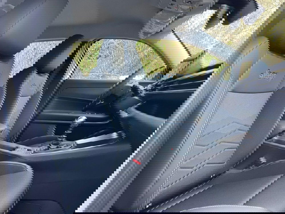 Jeep Avenger nuova a Ancona (13)