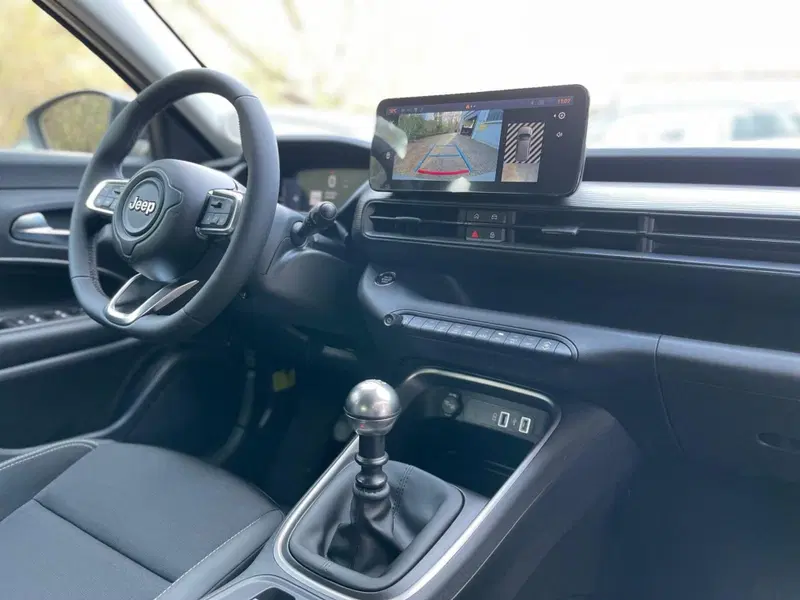 Jeep Avenger nuova a Ancona (14)