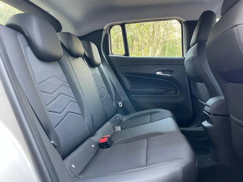 Jeep Avenger nuova a Ancona (15)