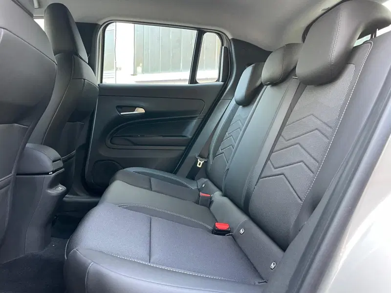 Jeep Avenger nuova a Ancona (16)