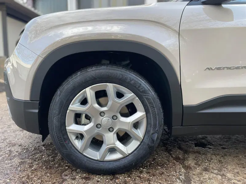 Jeep Avenger nuova a Ancona (18)