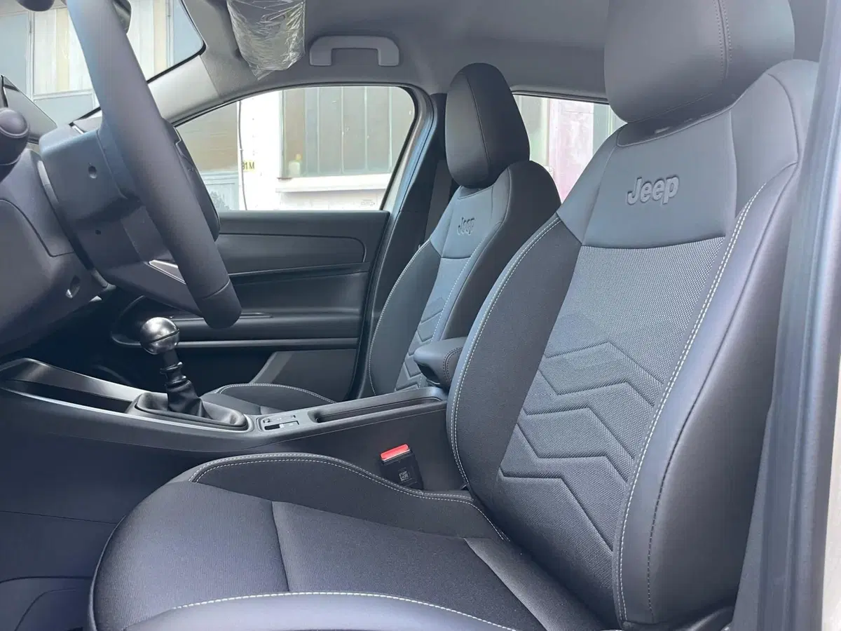 Jeep Avenger nuova a Ancona (8)