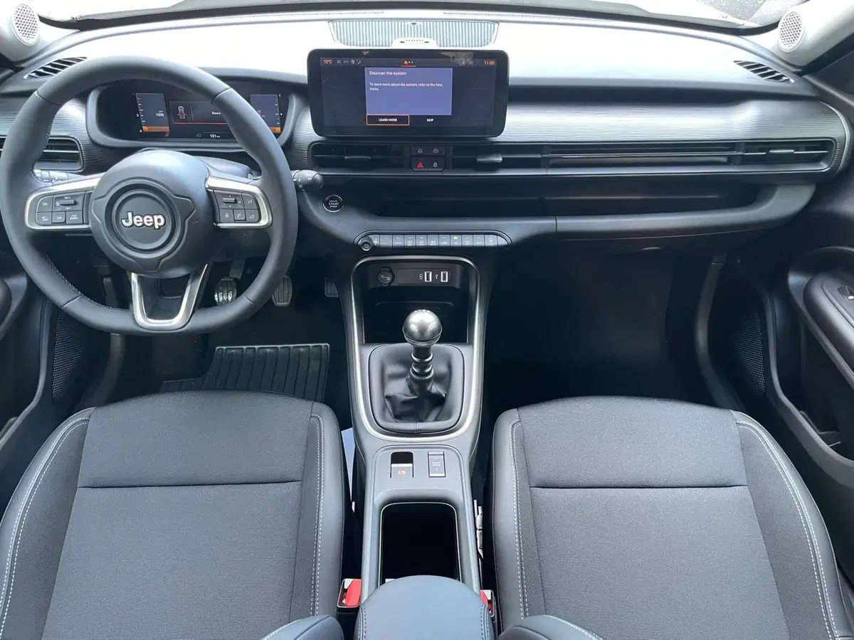 Jeep Avenger nuova a Ancona (9)