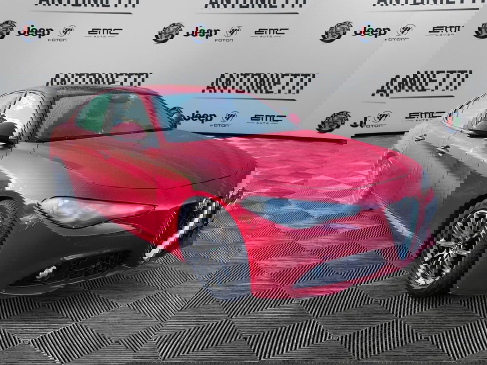 Alfa Romeo Giulia usata a Ancona (3)