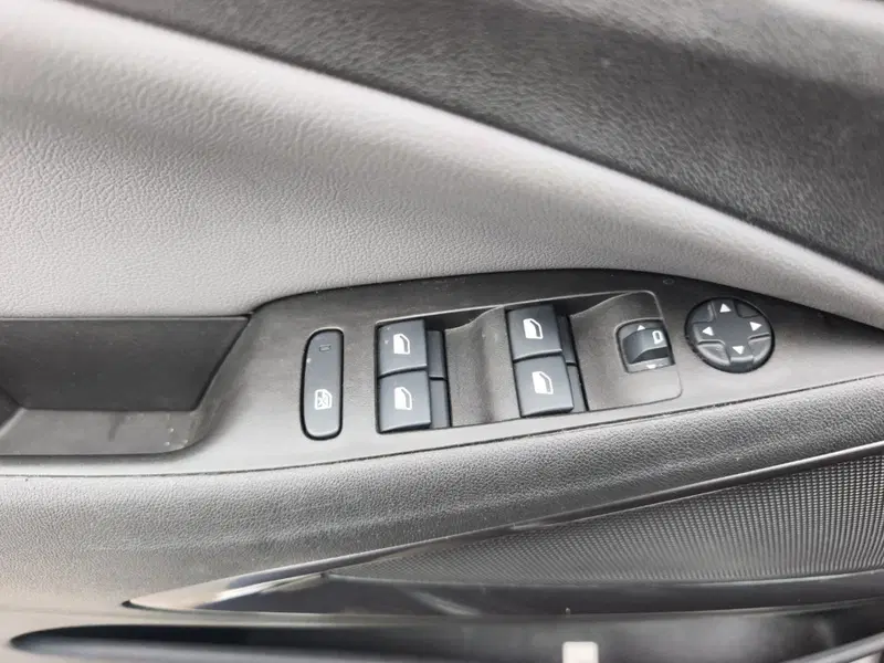 Opel Crossland X usata a Frosinone (14)