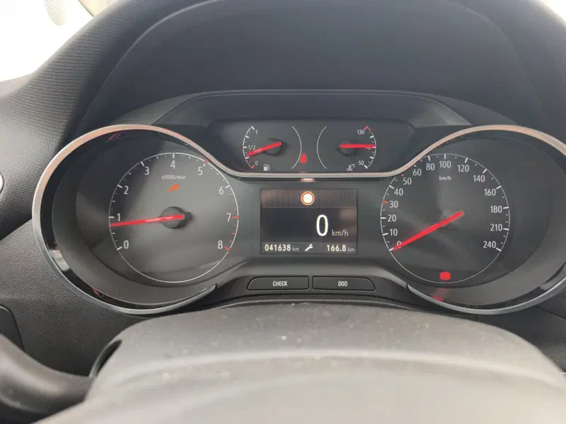 Opel Crossland X usata a Frosinone (15)