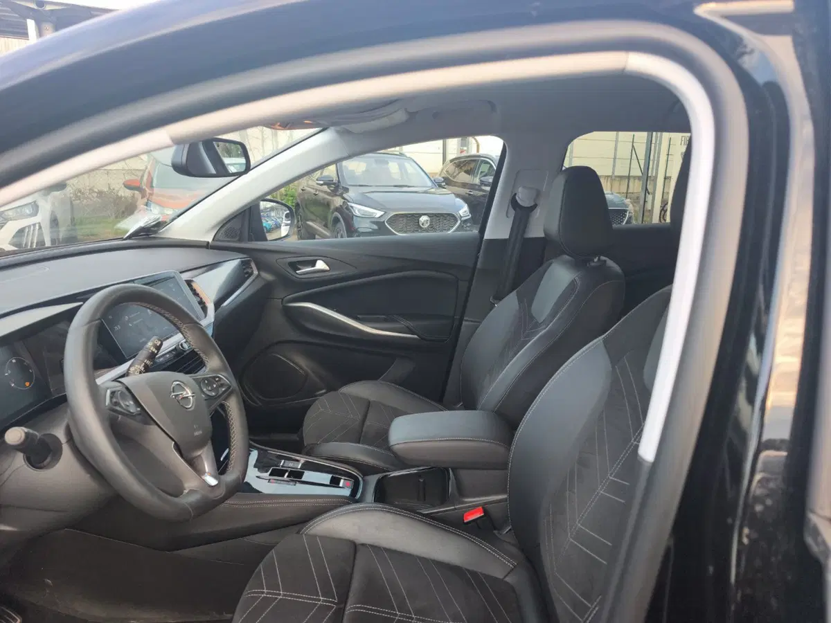 Opel Grandland usata a Frosinone (13)