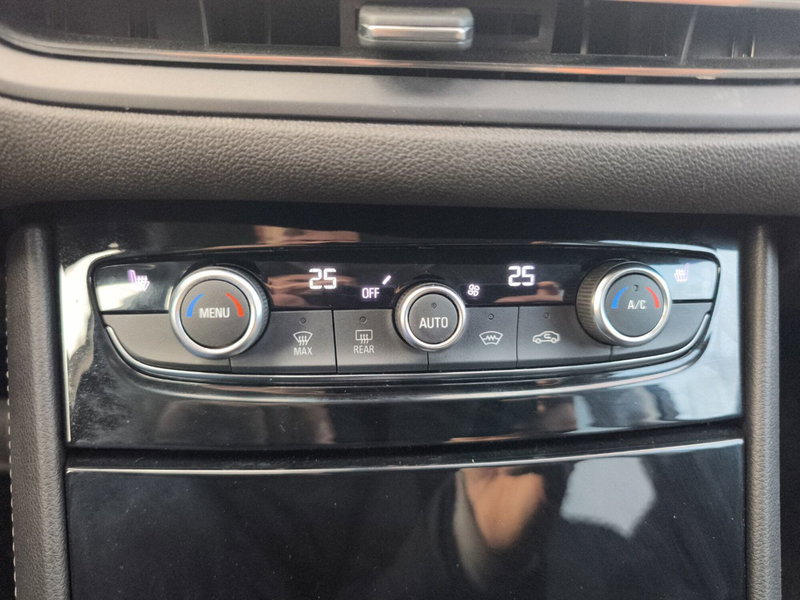 Opel Grandland usata a Frosinone (18)