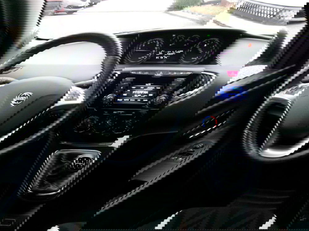 Lancia Ypsilon usata a Venezia (13)