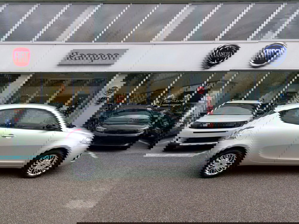 Lancia Ypsilon usata a Venezia (2)