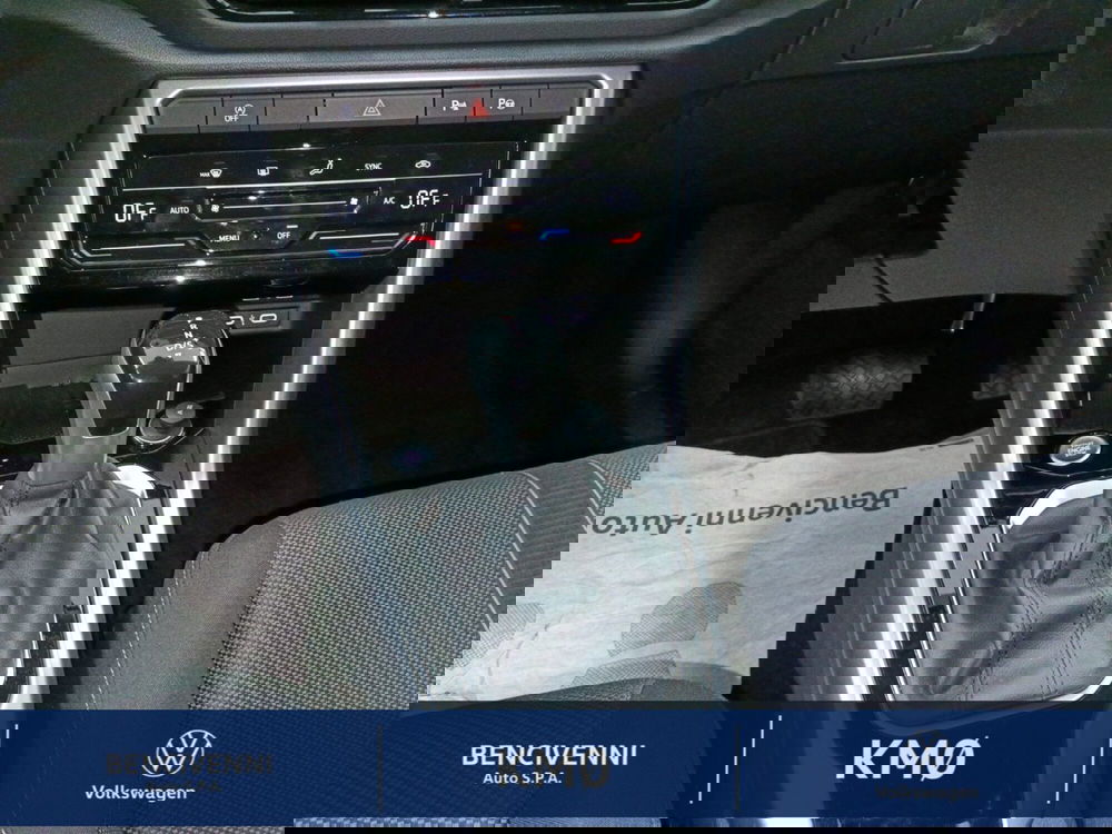 Volkswagen T-Roc nuova a Reggio Calabria (18)