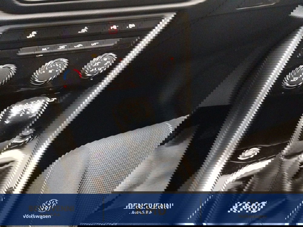 Volkswagen T-Roc nuova a Catanzaro (18)